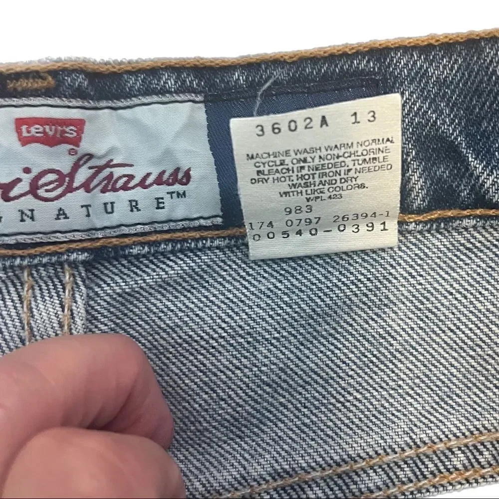 Vintage 90s Levi’s 540 Jeans. Relaxed Fit! Size 36/29   Great Used Condition!!